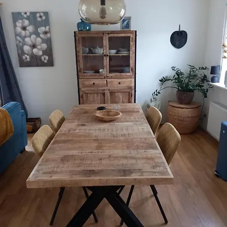 Chalet Onder De Iep *